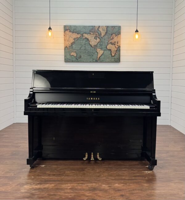 Yamaha P22 Upright Piano #1023925