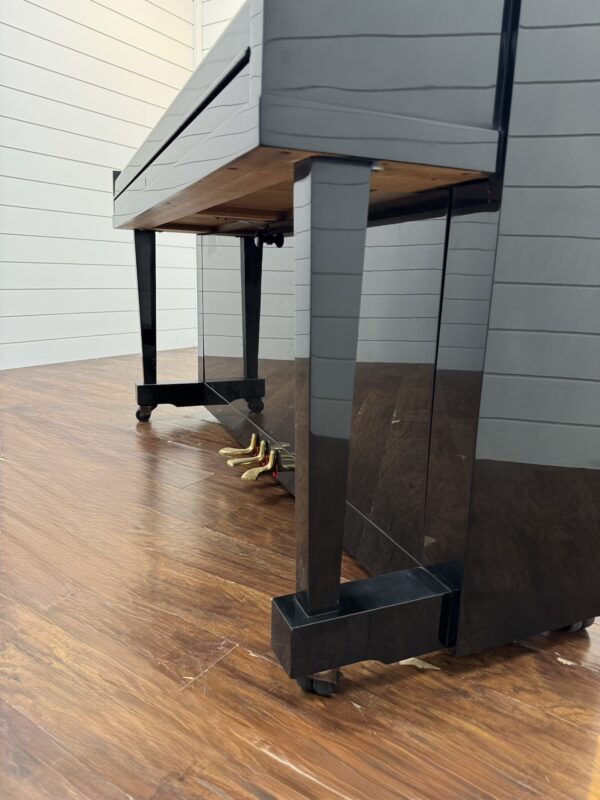 Yamaha P22 Upright Piano #1023925 - Image 4
